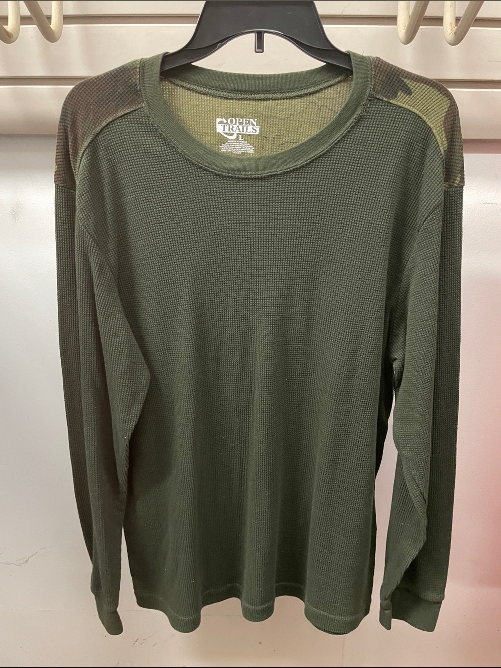 Men's Olive Green Waffle Thermal Long Sleeve with Camo Shoulders